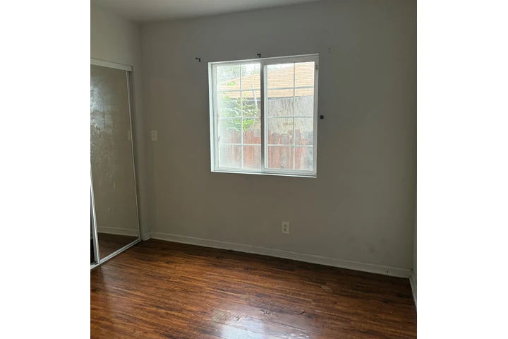 $800 : Cuarto image 4