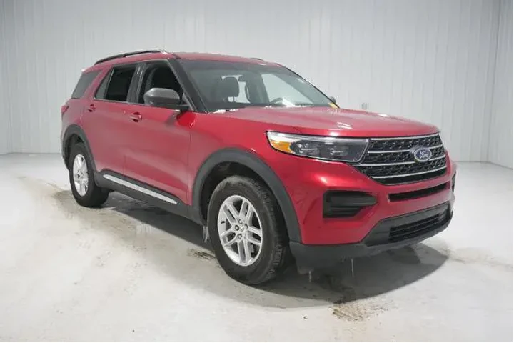 $32500 : Ford Explorer 2023 AWD XLT 4 image 3