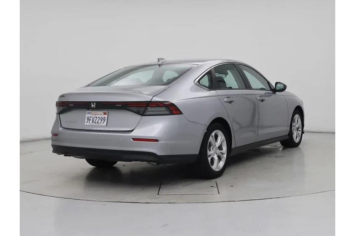 $25998 : Honda Accord 2023 LX 4dr Sed image 8
