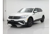 $20998 : Volkswagen Tiguan 2023 SE 4d thumbnail