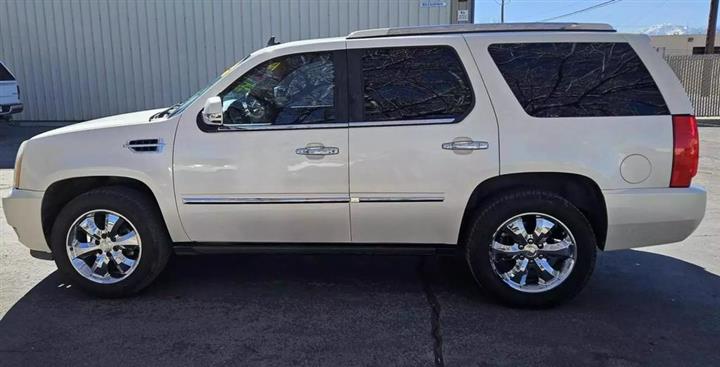 $15499 : 2011 CADILLAC ESCALADE image 9