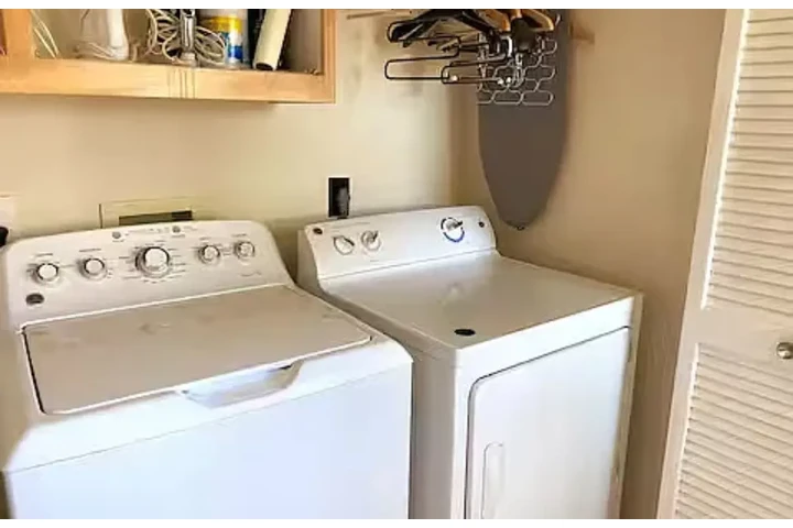 $1400 : Experience the charming home image 8