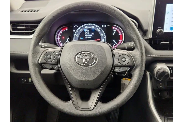 $29998 : Toyota RAV4 2025 AWD LE 4dr image 10