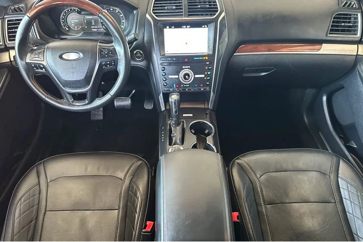 $22900 : Ford Explorer 2019 AWD Plati image 6