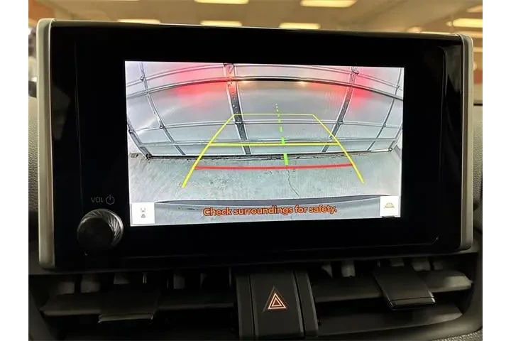 $26800 : Toyota RAV4 2024 AWD XLE 4dr image 9