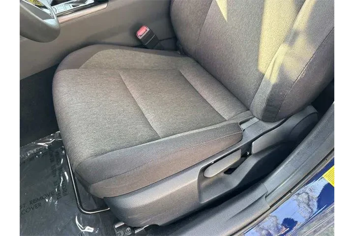 $27756 : Toyota Camry 2025 XSE 4dr Se image 10