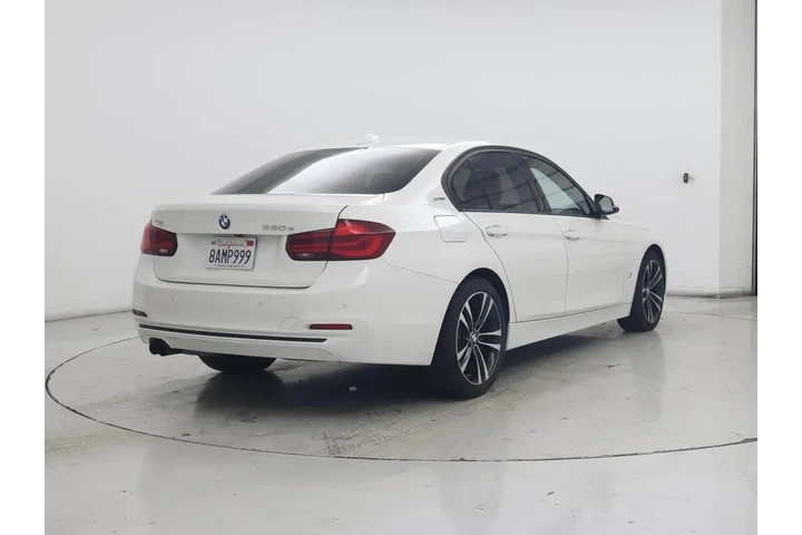 $18998 : BMW 3 Series 2018 330e iPerf image 8