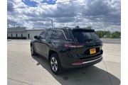 $29900 : 2022 Grand Cherokee 4xe thumbnail