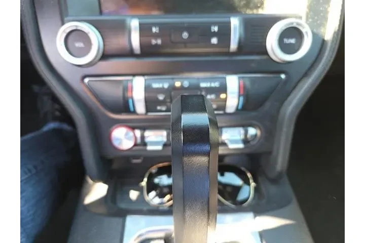 $31305 : Ford Mustang 2019 GT 2dr Fas image 7