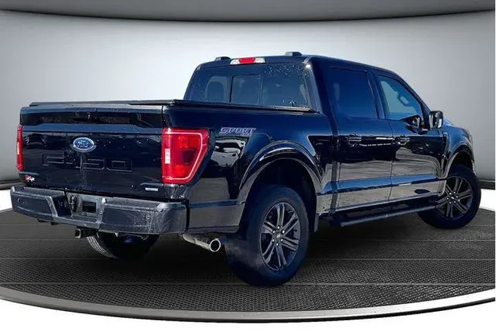 $40000 : Ford F-150 2023 4x4 XLT 4dr image 6