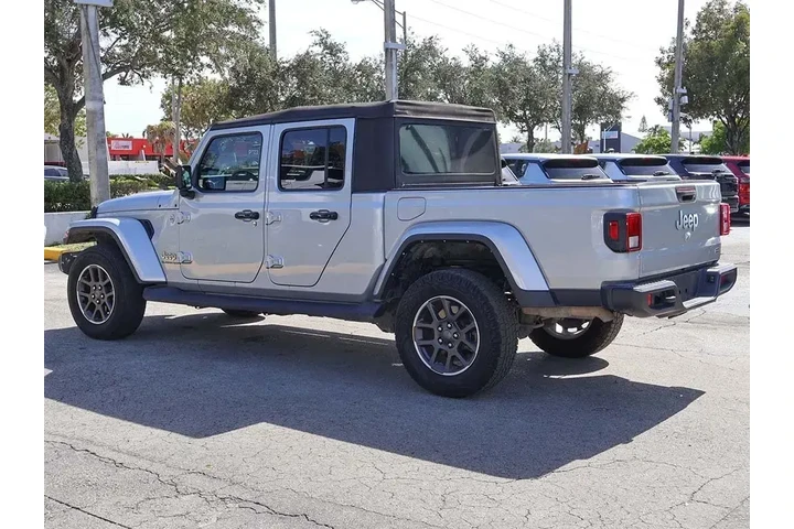 $25990 : Jeep Gladiator 2022 4x4 Over image 6