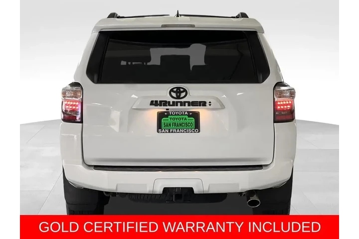 $39988 : Gold Certified2022 4Runner SR5 image 4
