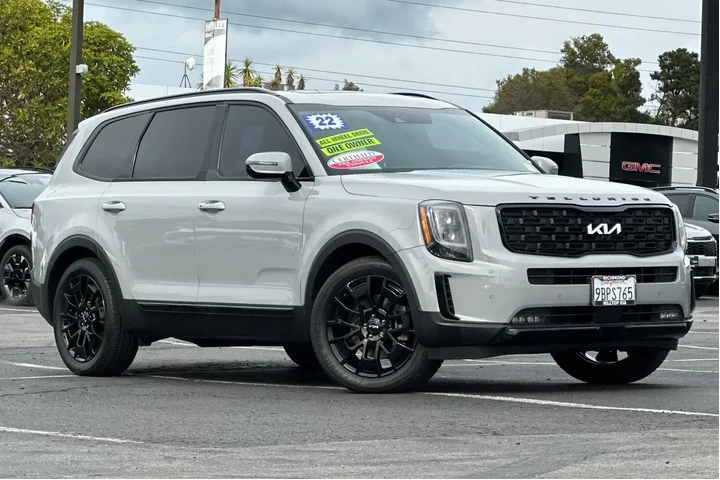 $32991 : Kia Telluride 2022 AWD SX 4d image 2