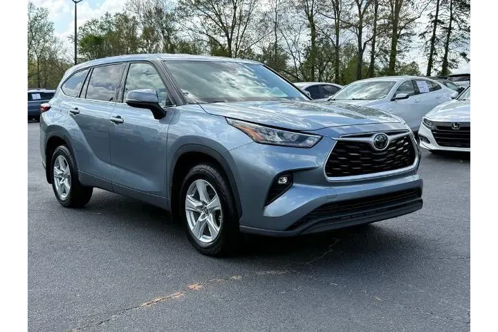 $25199 : Toyota Highlander 2020 AWD L image 2