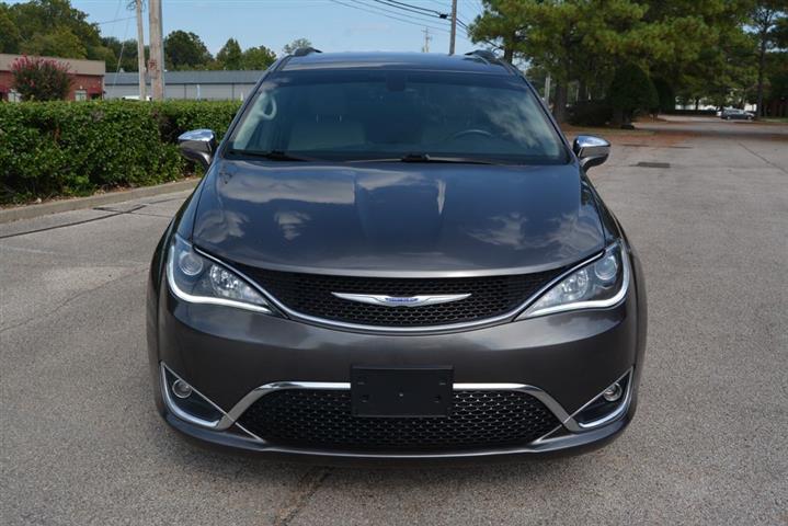 2019 Pacifica Limited image 8