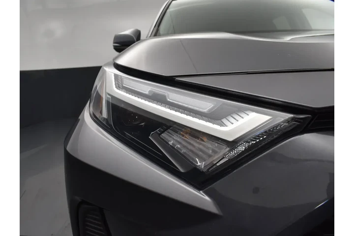 $23995 : Toyota RAV4 2023 AWD XLE 4dr image 6