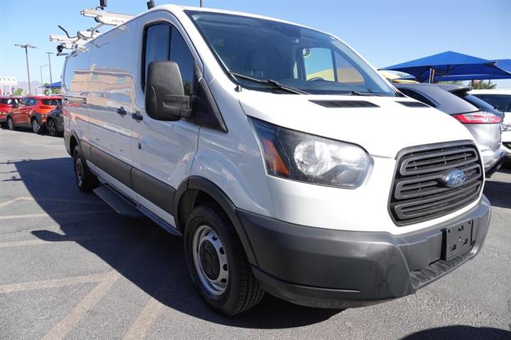 $26995 : Pre-Owned 2017 Transit 250 Va image 7