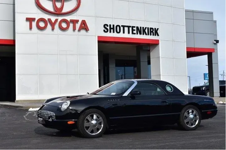 $14895 : Ford Thunderbird 2002 Deluxe image 1