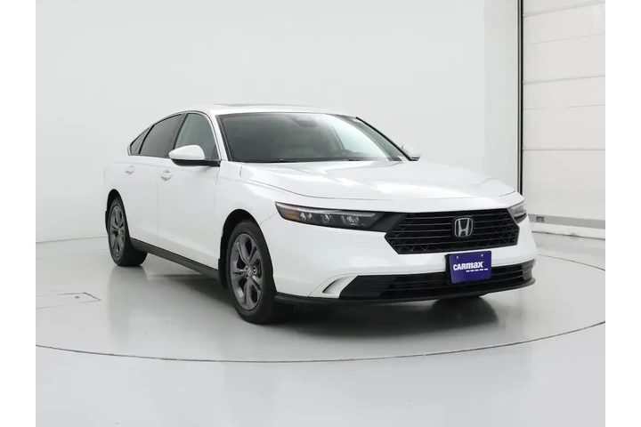 $27998 : Honda Accord 2024 EX 4dr Sed image 1