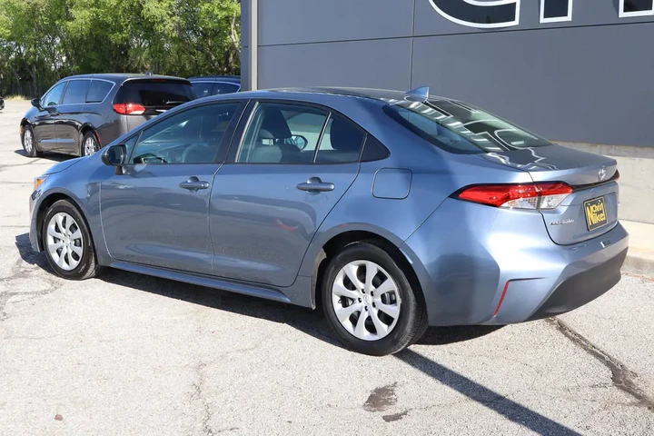 $20788 : 2024 Corolla LE CVT image 6