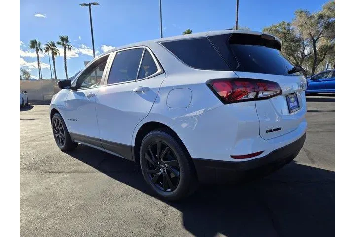 $21448 : Chevrolet Equinox 2024 LS 4d image 4