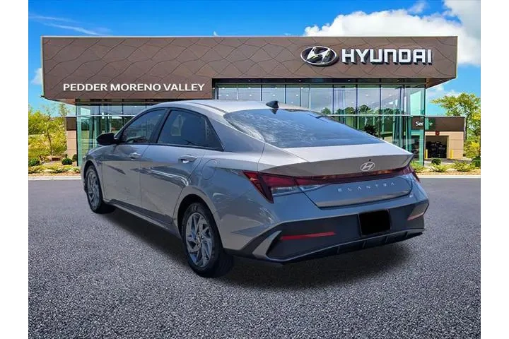 $20740 : Hyundai ELANTRA 2024 SEL 4dr image 5