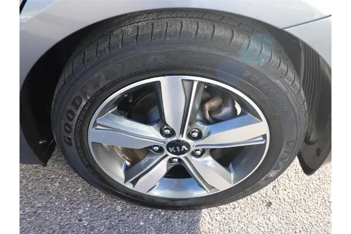 $8230 : Kia Forte 2018 LX 4dr Sedan image 6