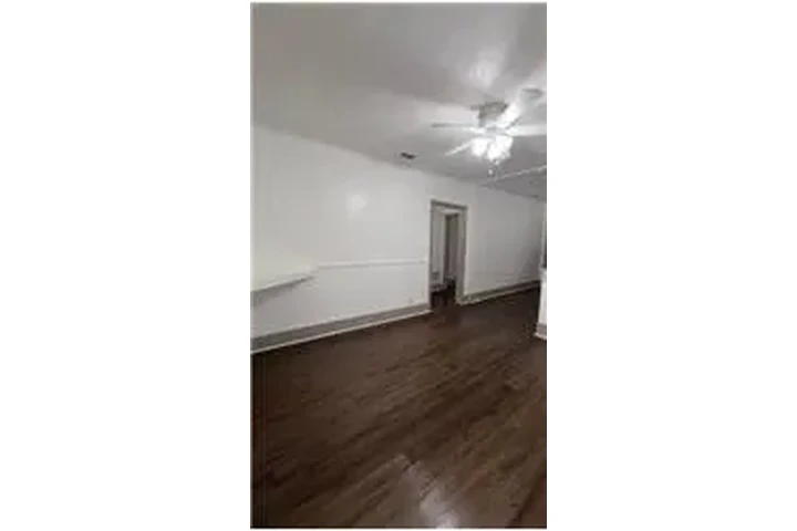 $1195 : Rental property with 3 bedro image 5