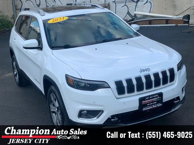 Used 2021 Cherokee Limited 4x image 6