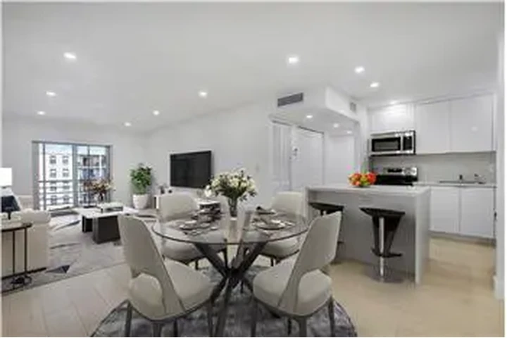 $2400 : Rental property with 2 bedro image 1