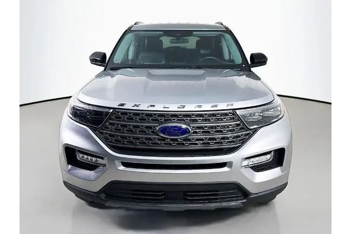 $37900 : Ford Explorer 2023 AWD XLT 4 image 2