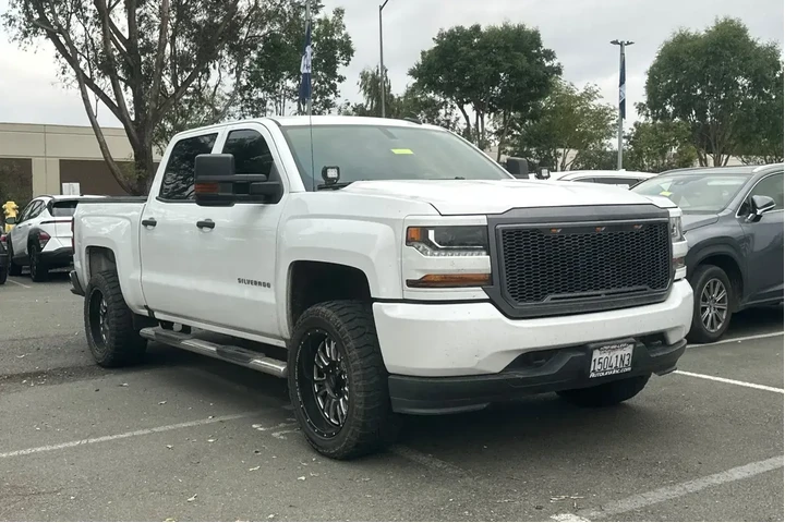 $19990 : Chevrolet Silverado 1500 201 image 2