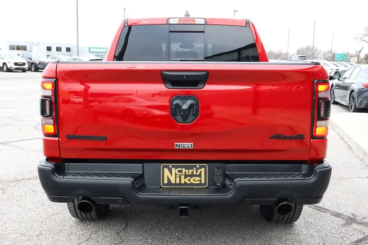 $37988 : 2022 1500 Big Horn 4x4 Crew C image 5