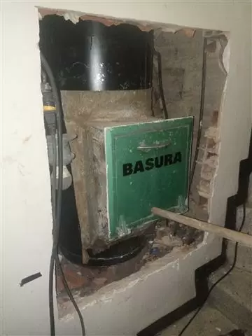 BAJANTES DE BASURA, REPARACIÓN image 2