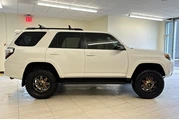 $23455 : Toyota 4Runner 2014 4x4 SR5 thumbnail