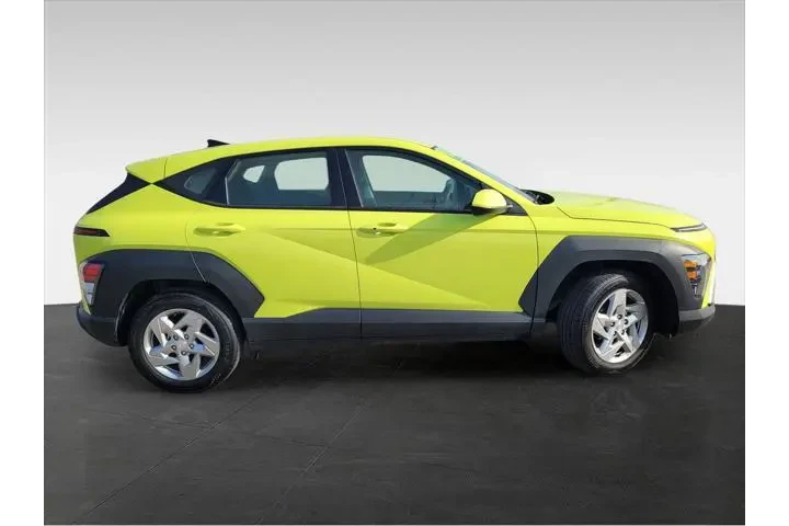 $23495 : Hyundai KONA 2025 SE 4dr Cro image 3