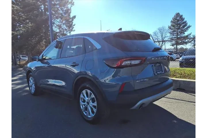 $22580 : Ford Escape 2023 AWD Active image 9
