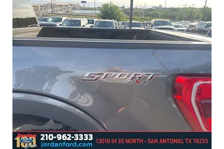 $30435 : Ford F-150 2021 4x4 XL 4dr S image 6