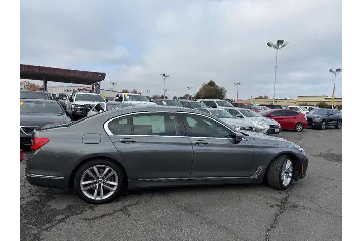 $24995 : BMW 7 Series 2016 750i 4dr S image 9