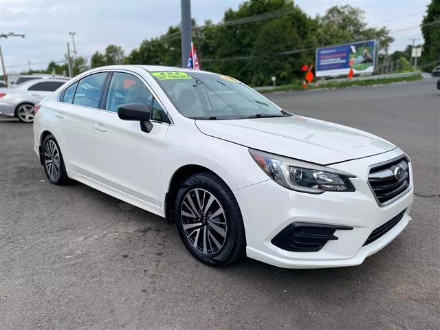 $18900 : 2018 SUBARU LEGACY2018 SUBARU image 3