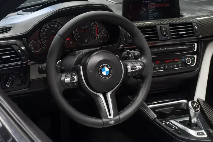 $38477 : BMW M4 2015 2dr Convertible image 2