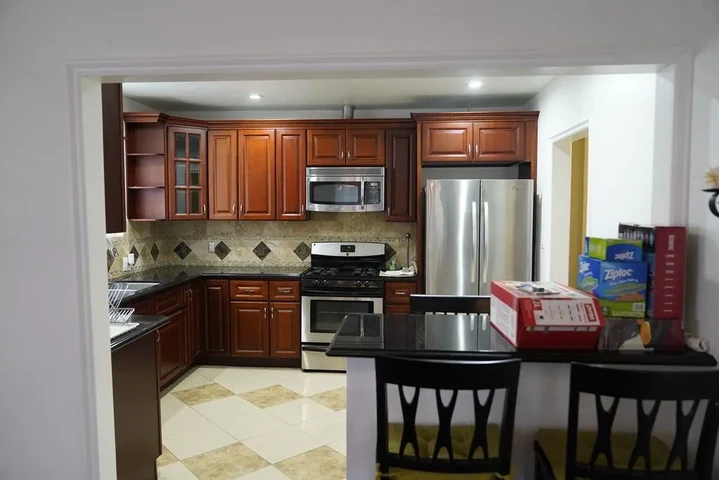 $2500 : RENTO CASA DE 3 HABITACIONES image 1