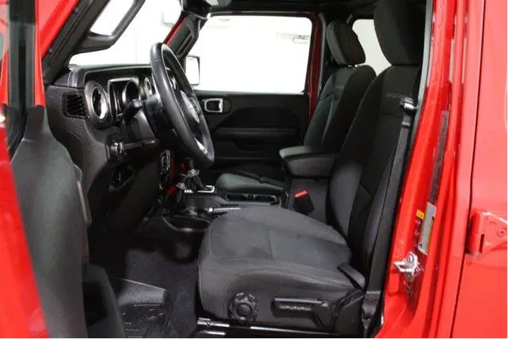 $32898 : Jeep Gladiator 2023 4x4 Over image 3