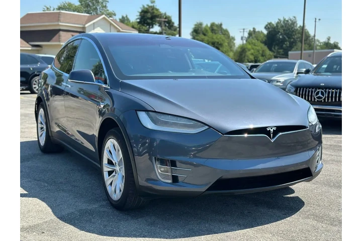 2018 TESLA MODEL X 75D SPORT image 9