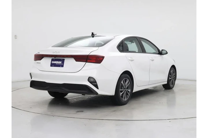 $16998 : Kia Forte 2024 LXS 4dr Sedan image 8