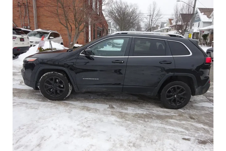 $8900 : 2014 Cherokee FWD 4dr Latitude image 7