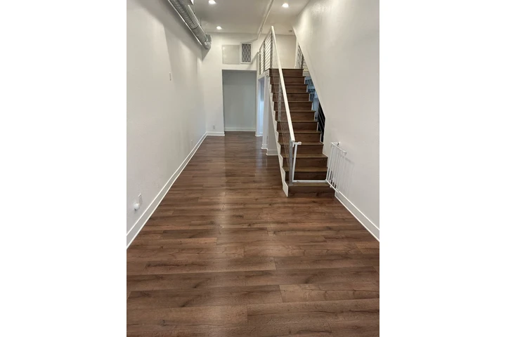 $2000 : Studio en Santa ana image 2