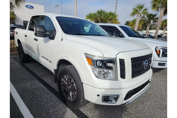 $29000 : Nissan Titan 2018 4x4 S 4dr image 1