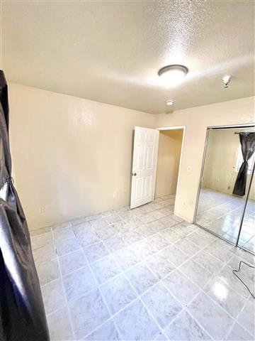 $750 : Habitación con baño privado LA image 1