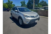 Toyota RAV4 2013 AWD XLE 4dr